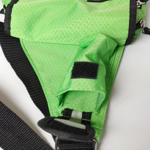 ATTRACTIVE HEYS Luggage Crossbody Purse Lime Green Secure Zip Travel Bag - Picture 13 of 13